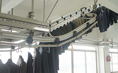 RFID服裝吊掛分揀系統(tǒng).jpg RFID服裝吊掛分揀系統(tǒng).jpg